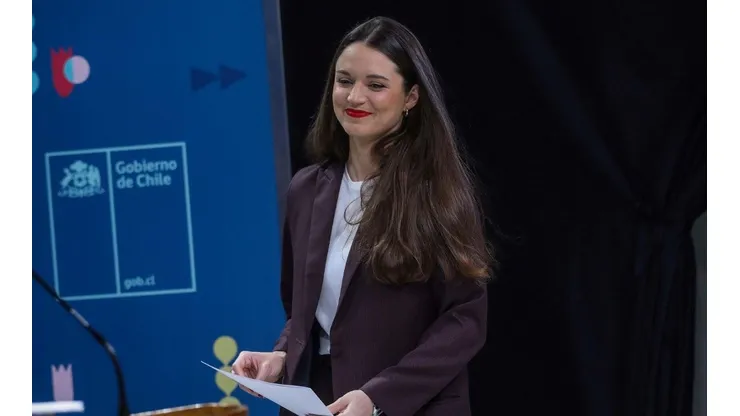 ¿Cuál es el cargo que dejó Irina Karamanos?