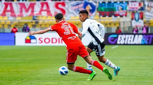 Vicente Pizarro en acción ante River Plate en el amistoso del que salió con una lesión en la rodilla.