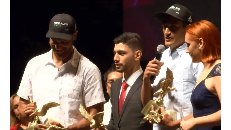 Los hermanos Grimalt y el nadador Vicente Almonacid premiados como El Mejor de Los Mejores en los premios del CDP de Chile.