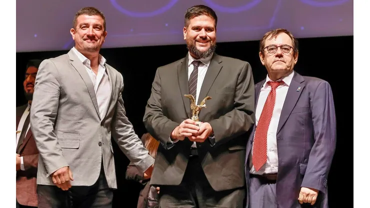 Pablo Vargas, Luis Marambio y Danilo Díaz en la ceremonia de premiación a los Mejores McDonald's 2022