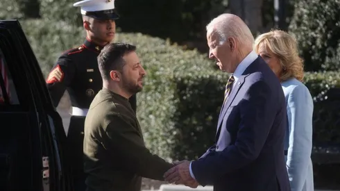 ¿Dónde fue a buscar ayuda el presidente de Ucrania?