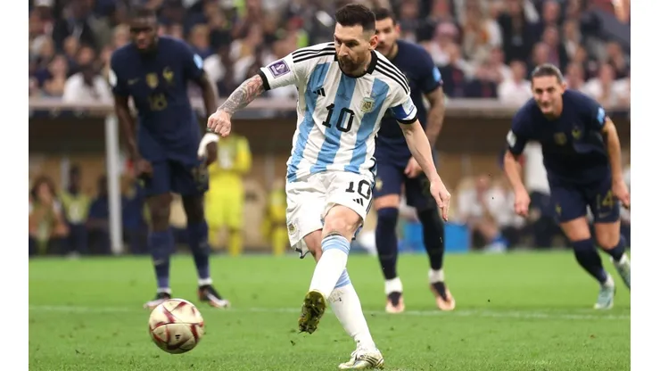 Lionel Messi abrió la cuenta en la final del Mundial de Qatar 2022.