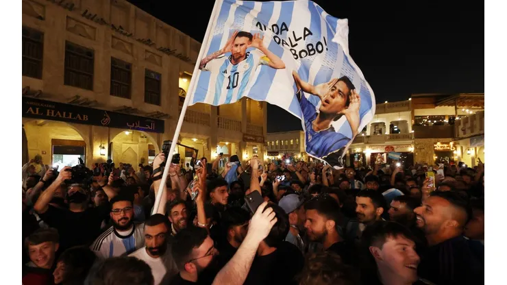 Los hinchas argentinos esperan por la gran final del Mundial de Qatar 2022.