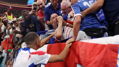 Mbappé agredió sin querer a un hincha en la tribuna