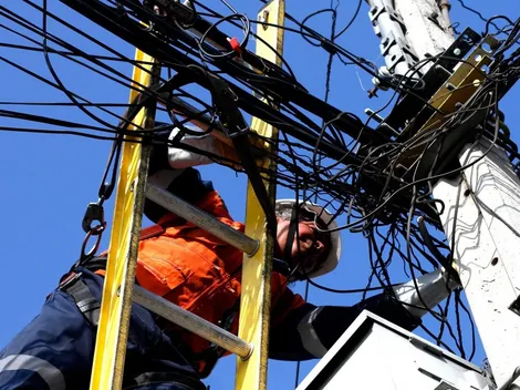 Justicia rebaja multa a CGE por cortes de suministro eléctrico