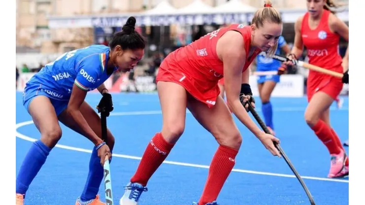 Las Diablas en su partido ante India