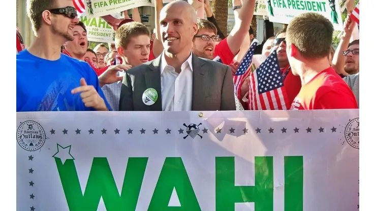 Grant Wahl se postuló como candidato a la presidencia de la FIFA en 2011