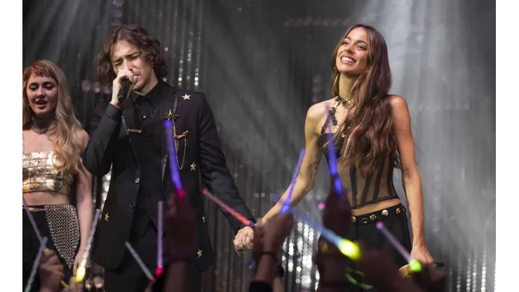 Violetta: Solo amor y mil canciones.