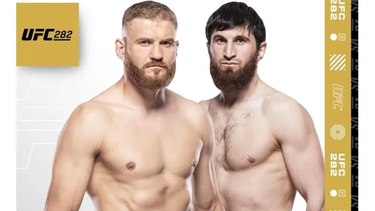 Jan Blachowicz y Magomed Ankalaev luchan por el título vacante semipesado.