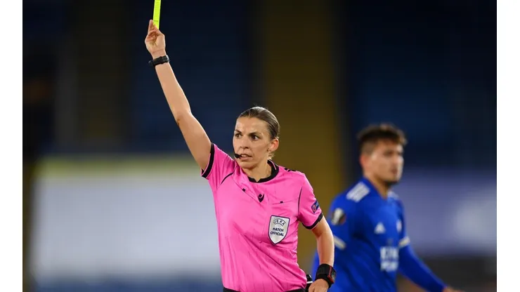 ¿Quién es Stéphanie Frappart, la mujer que hace historia en el Mundial?