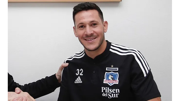 Ramiro González presentado como refuerzo en Colo Colo: asegura que llega bien físicamente.