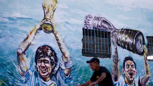 Maradona ganó el Mundial y Messi la Copa América