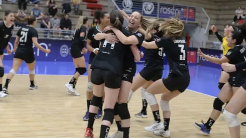 Colo-Colo celebrando su paso a la final