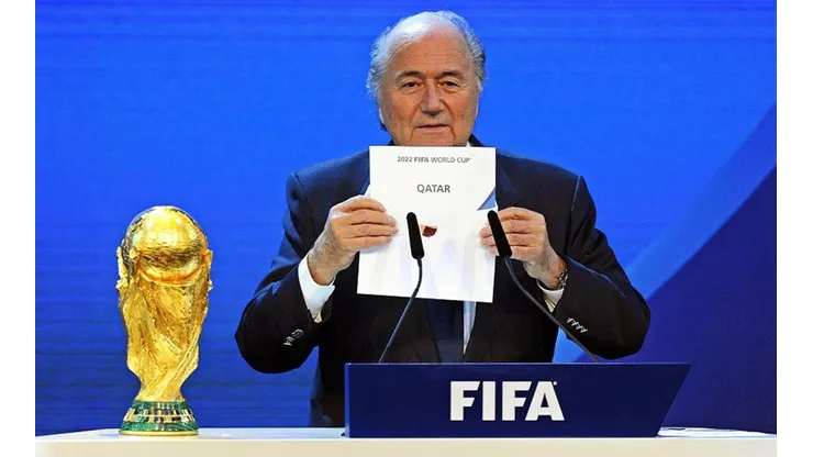Blatter participó en la elección de Qatar como anfitrión del Mundial de 2022