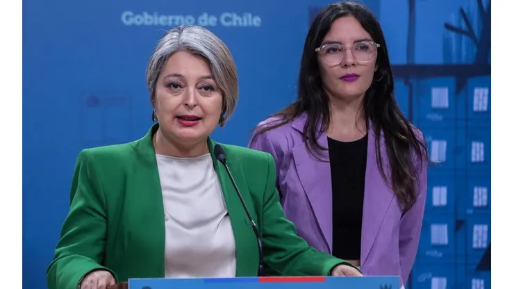Ministra Jara llama a buscar "un buen acuerdo" de cara a Reforma Previsional