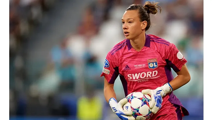 Tiane Endler quedó en la duodécima posición en el Balón de Oro