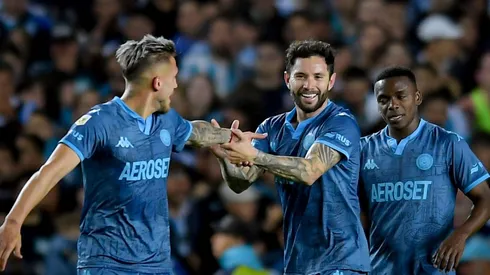 Eugenio Mena y Racing buscan la punta del torneo argentino a falta de una jornada para el cierre.