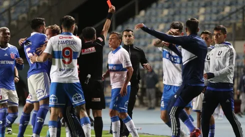 Orellana se fue expulsado en la eliminación de la UC