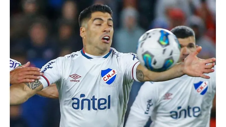 Nacional se queda con la tabla anual de Uruguay gracias al golazo de Luis Suárez.
