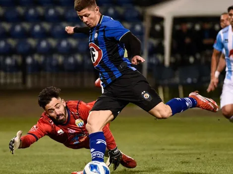 Video: Cris Martínez se pierde increíble gol sin arquero