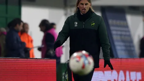 Sebastián Beccacece en plena acción con Defensa y Justicia, el último club que dirigió.