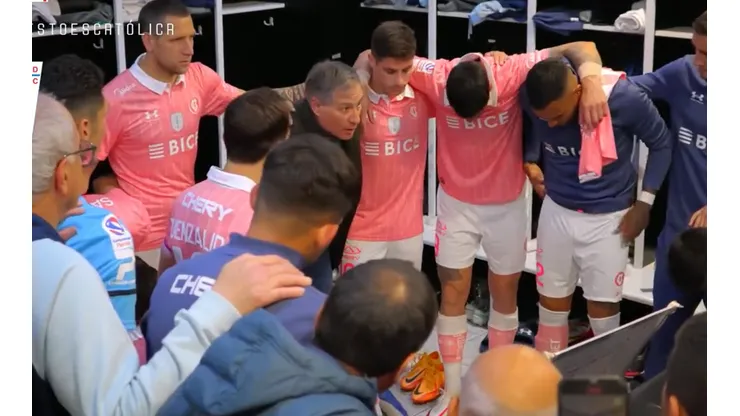 Holan realizó una potente arenga en la previa ante los albos