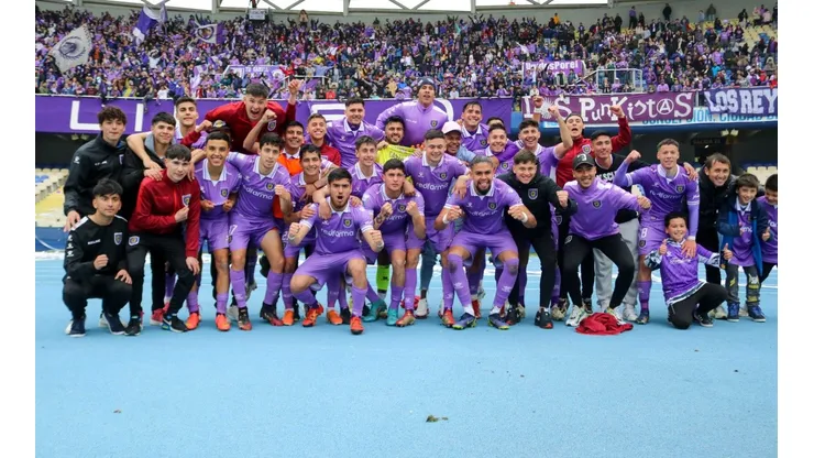 Deportes Concepción venció por 2-1 a Rodelindo Román y firmó su permanencia en la Segunda División.