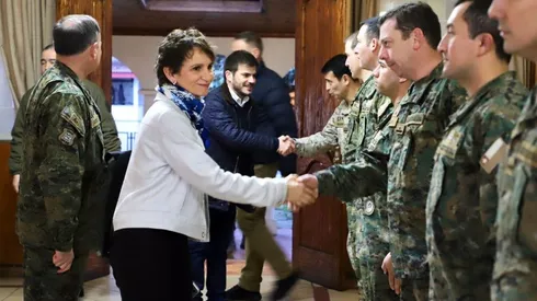 Reunión de la ministra con militares de la zona