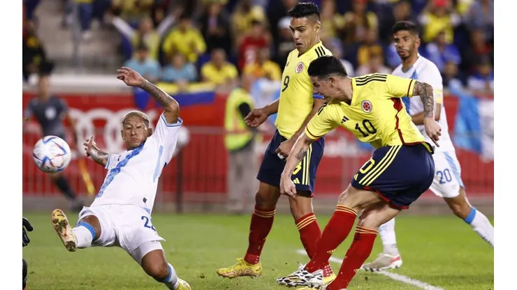 James Rodríguez marca con un zurdazo ante Guatemala