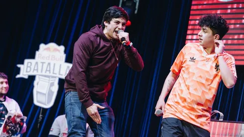 Facuskill venció a Metalingüística en la Final Regional de Santiago de Red Bull Batalla. Ambos, además de El Menor y BSK, clasificaron a la Final Nacional.