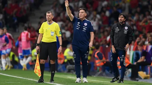 Eduardo Berizzo da indicaciones en una nueva derrota de la Roja, que esta vez cayó por 2-0 ante Marruecos en Barcelona, España.