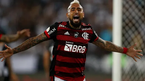 Arturo Vidal y Érick Pulgar van por todo en Brasil.