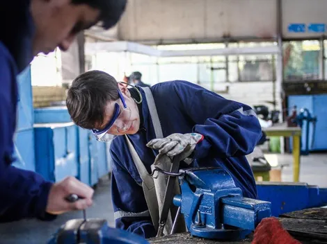 ¿Cuáles son los requisitos para la Beca Práctica Técnico Profesional, el monto y hasta cuándo puedo postular?