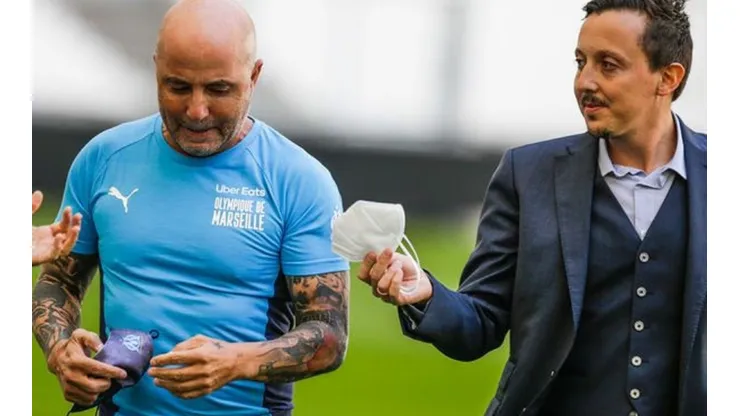 Jorge Sampaoli acompañado por Pablo Longoria, el presidente español que tiene el Olympique de Marsella.