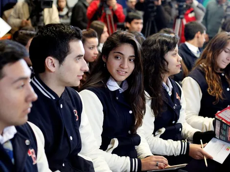 ¿Qué requisitos debo cumplir para recibir el Bono Logro Escolar?