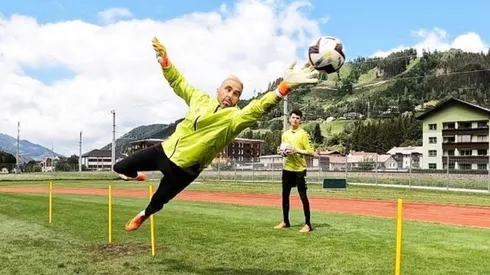Bravo sigue entrenándose a la espera de ser inscrito en el Betis