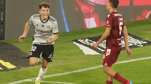 Luciano Arriagada con la camiseta de Colo Colo en 2021