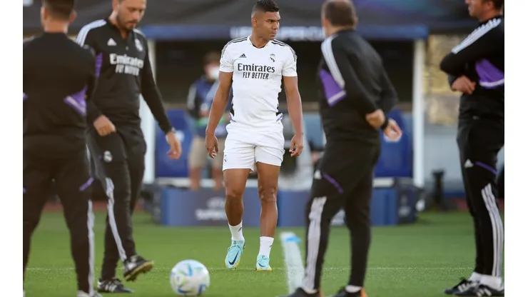 El volante brasileño dejará el Santiago Bernabéu para partir a Old Trafford.
