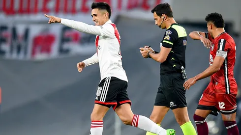 Solari fue titular y figura en River Plate