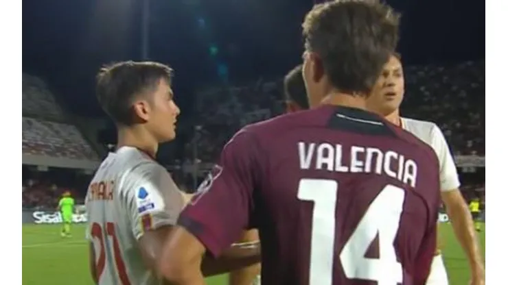 Diego Valencia le pidió la camiseta a Dybala
