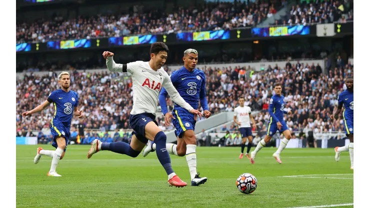 Chelsea quiere hacerse fuerte de local en el clásico en Londres.