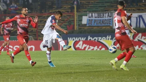 Eduardo Navarrete anotó un golazo para darle el triunfo a Deportes Melipilla
