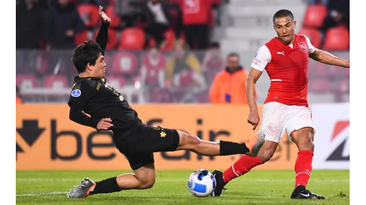 El nacionalizado chileno suma 10 goles con la camiseta de Independiente.