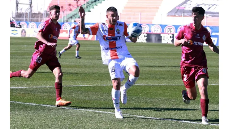 Empate entre Cobresal y La Serena: los papayeros alcanzan a la U en la parte baja de la tabla