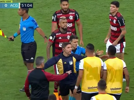 El tenso momento y enojo del King tras recibir una falta