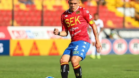 Víctor Felipe Méndez deja Unión Española para dar el salto al CSKA Moscú