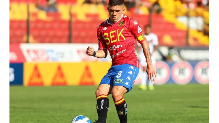 Víctor Felipe Méndez deja Unión Española para dar el salto al CSKA Moscú