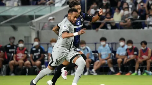Neymar anotó un doblete frente al Gamba Osaka en el cierre de la gira por Japón