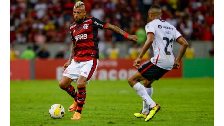 Arturo Vidal tuvo la oportunidad de hacer el gol de la victoria del Mengao.