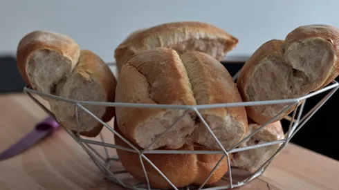 Pan con 10% de descuento para adultos mayores